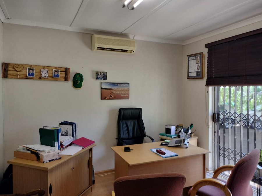 4 Bedroom Property for Sale in Langenhovenpark Free State